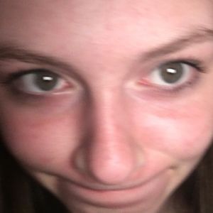 Meet your Posher, Eva